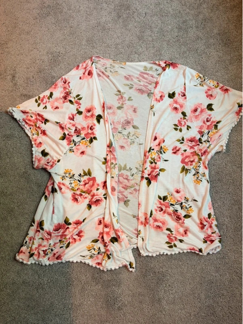 Heart Hips Floral Kimono Cardigan Size Medium